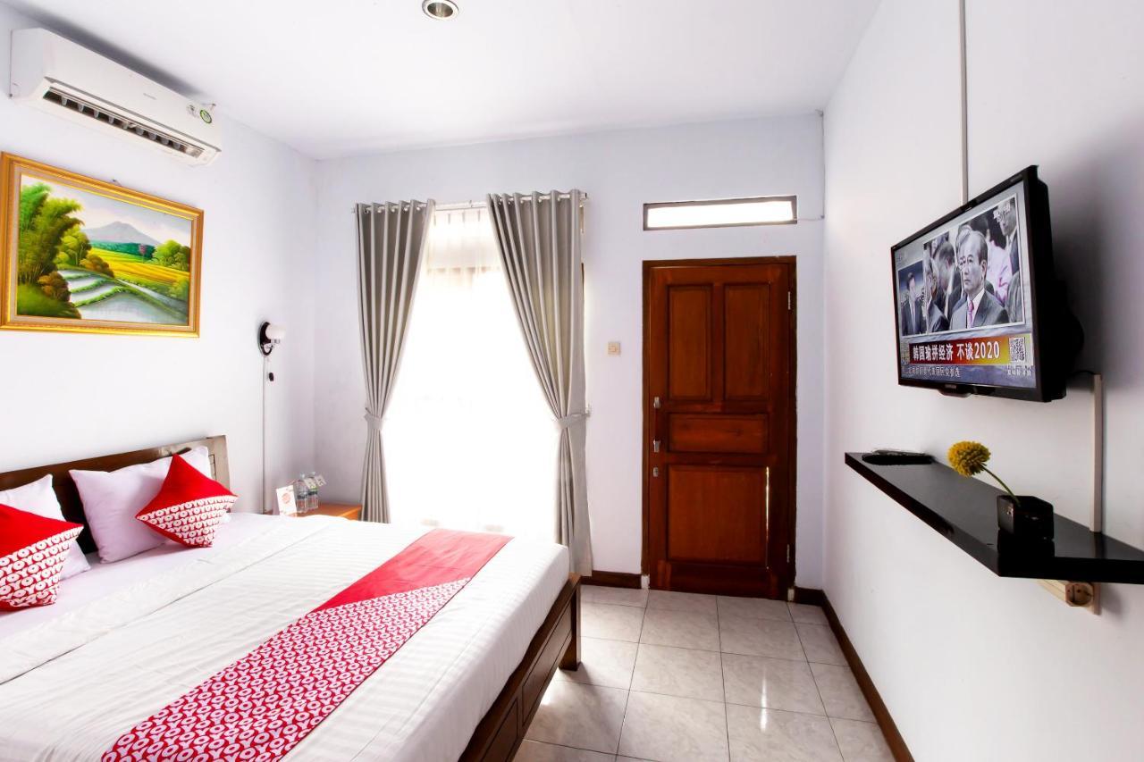 Oyo 569 Cigadung Guest House Syariah Bandung Exteriér fotografie