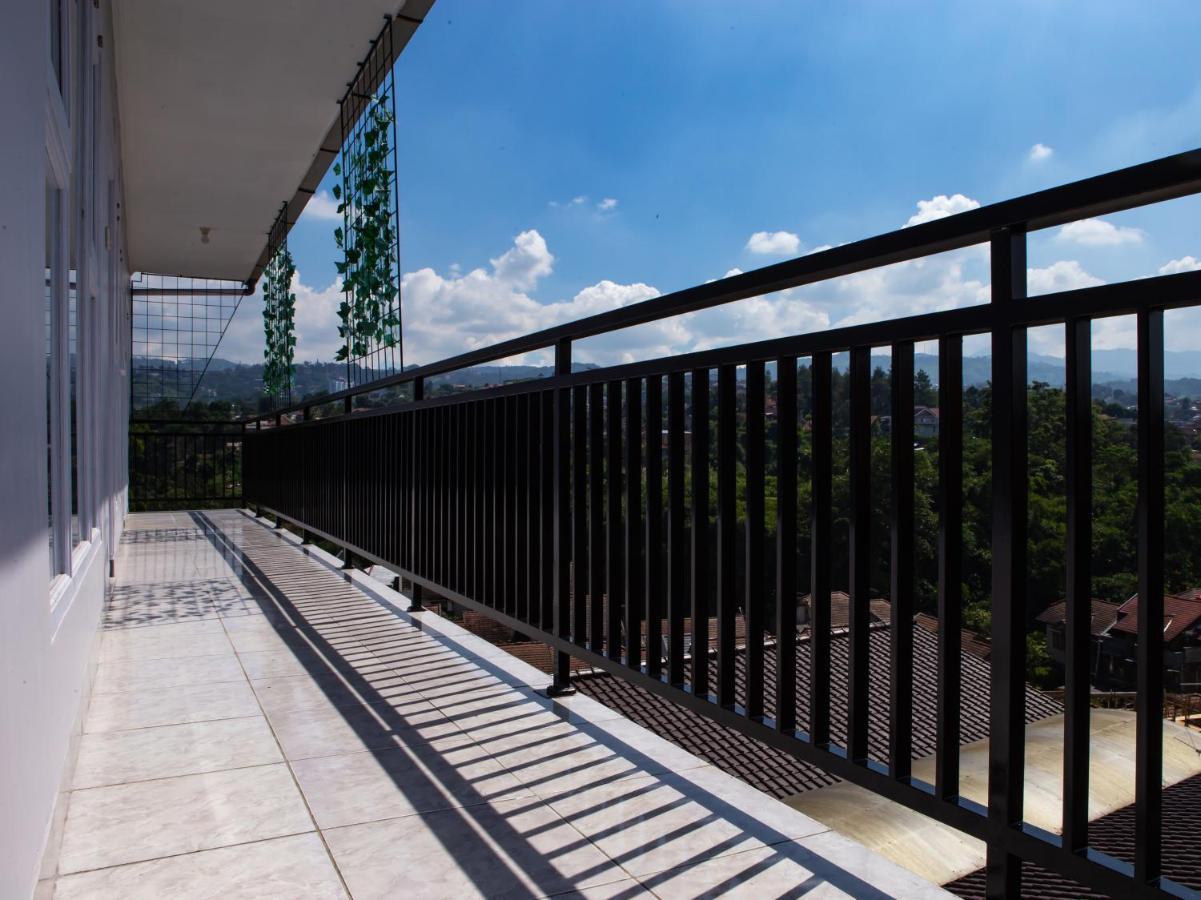 Oyo 569 Cigadung Guest House Syariah Bandung Exteriér fotografie