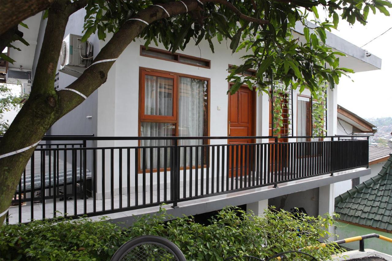 Oyo 569 Cigadung Guest House Syariah Bandung Exteriér fotografie