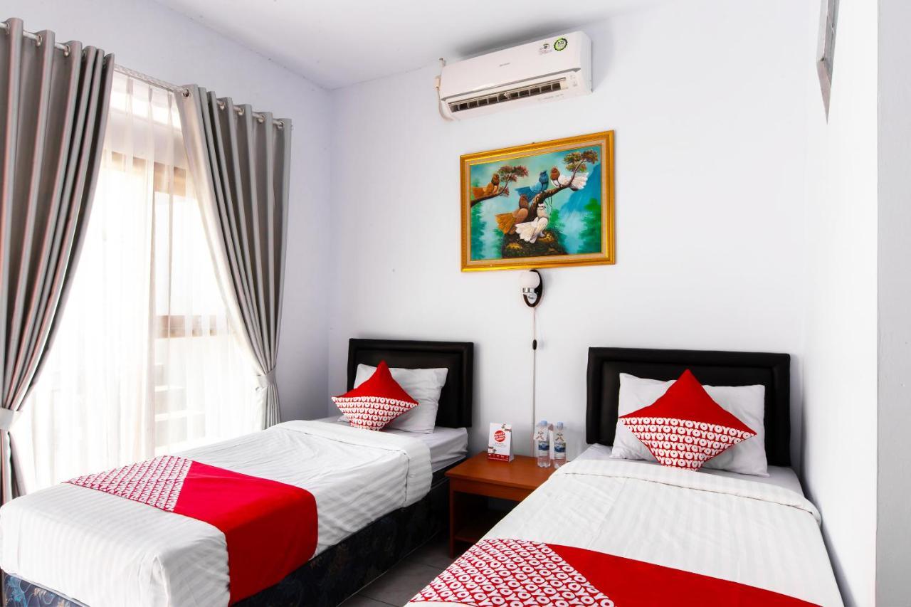 Oyo 569 Cigadung Guest House Syariah Bandung Exteriér fotografie