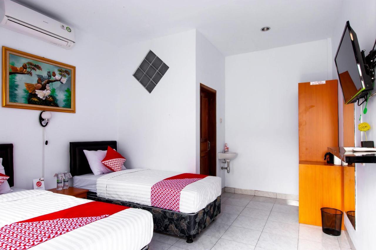Oyo 569 Cigadung Guest House Syariah Bandung Exteriér fotografie